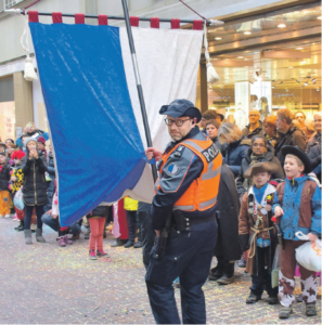 Urs Krügel als Retter in der Not. Bild: Walter Linke (Neue Luzerner Zeitung, 17.2.16)
